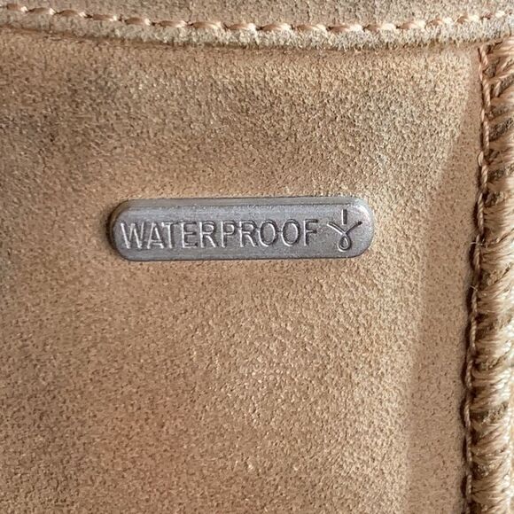 Emu Suede Light Tan Sheepskin Lined Boots preowned women’s size 8 - Picture 3 of 13